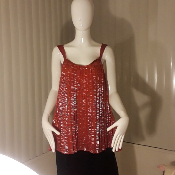 Top - Picture 3 of 3